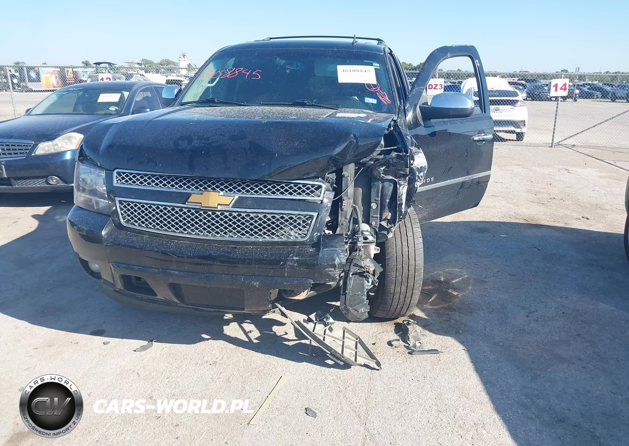 2011 Chevrolet Tahoe Ltz VIN:1GNSCCE05BR312587 - 6