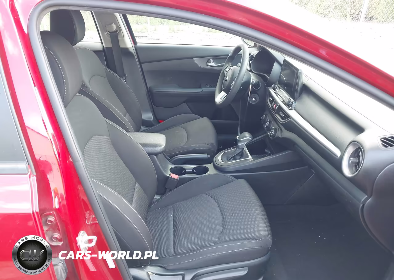 2021 Kia Forte Lxs VIN:3KPF24AD5ME286860 - 5