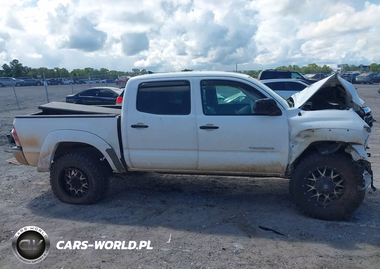 2015 Toyota Tacoma Prerunner V6 VIN:5TFJU4GN2FX067961 - 13