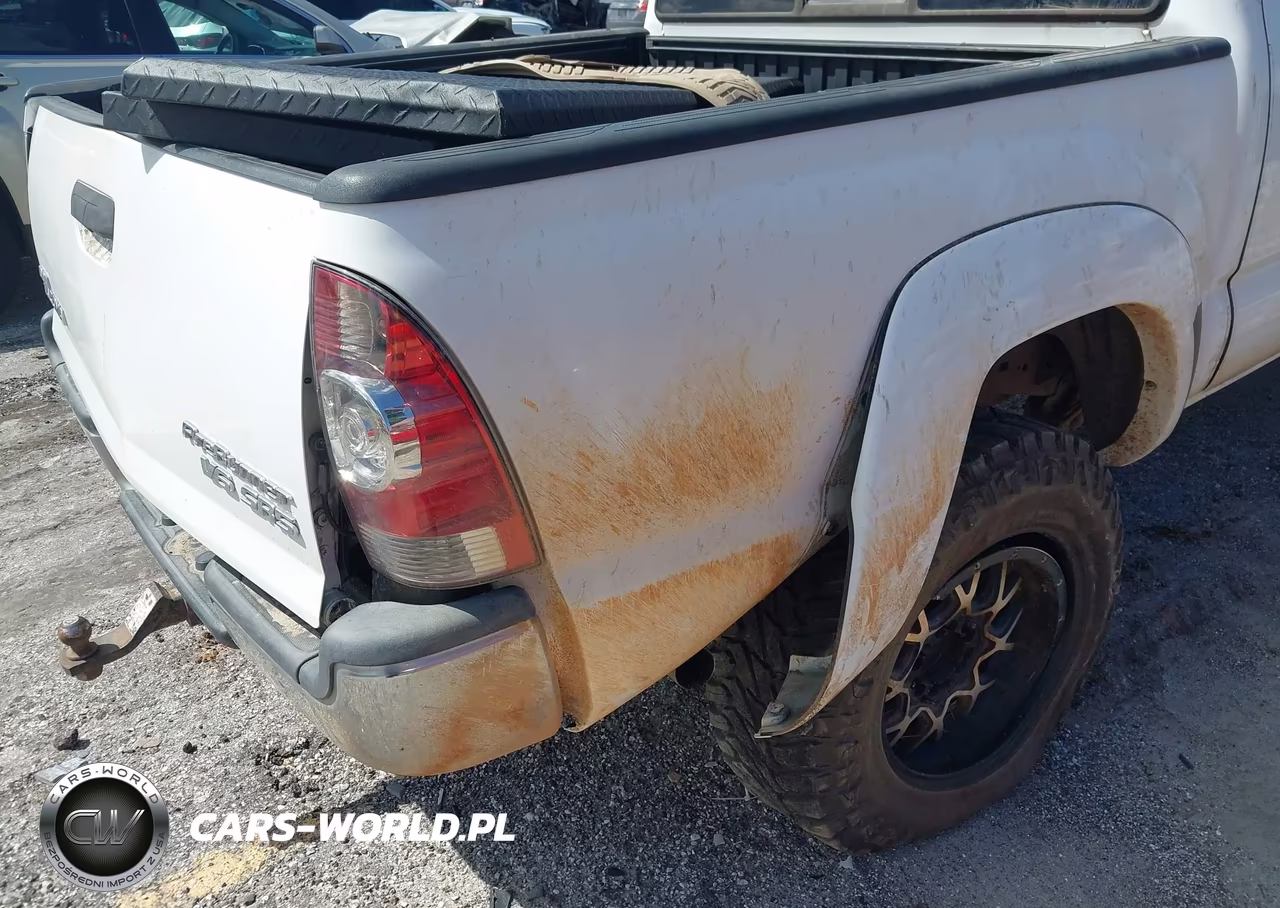 2015 Toyota Tacoma Prerunner V6 VIN:5TFJU4GN2FX067961 - 6