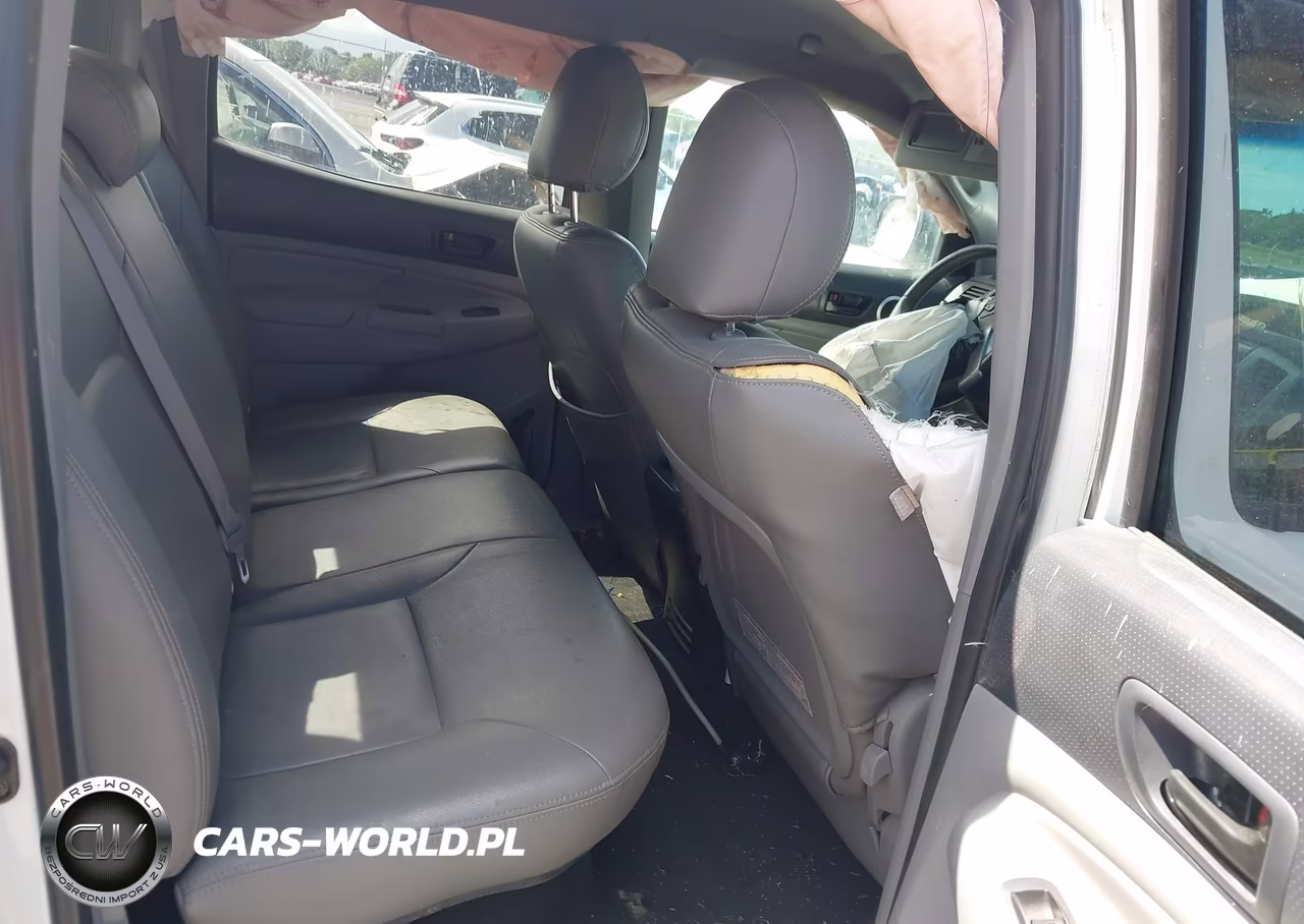 2015 Toyota Tacoma Prerunner V6 VIN:5TFJU4GN2FX067961 - 8