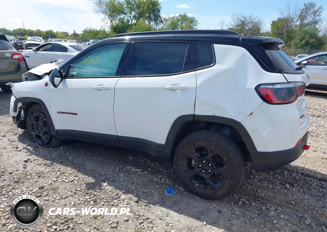 2024 Jeep Compass Trailhawk 4X4 VIN:3C4NJDDN6RT596957 - 3