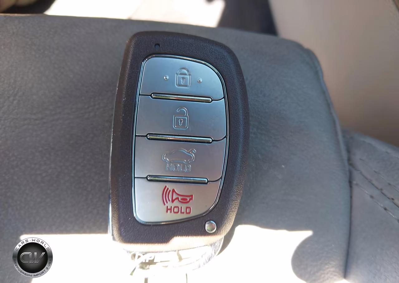 2017 Hyundai Sonata Sport VIN:5NPE34AF7HH452131 - 11