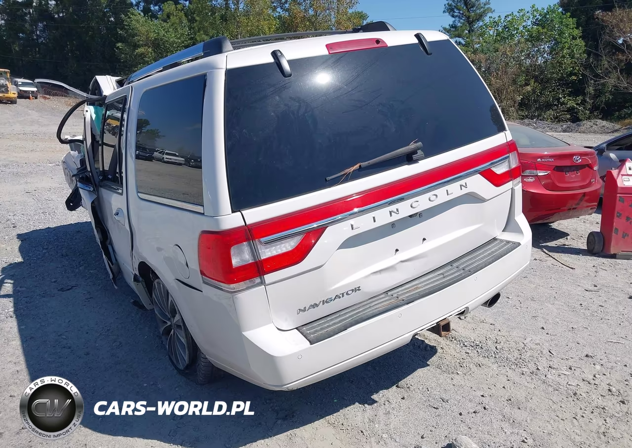 2017 Lincoln Navigator Select VIN:5LMJJ2JT3HEL01004 - 3