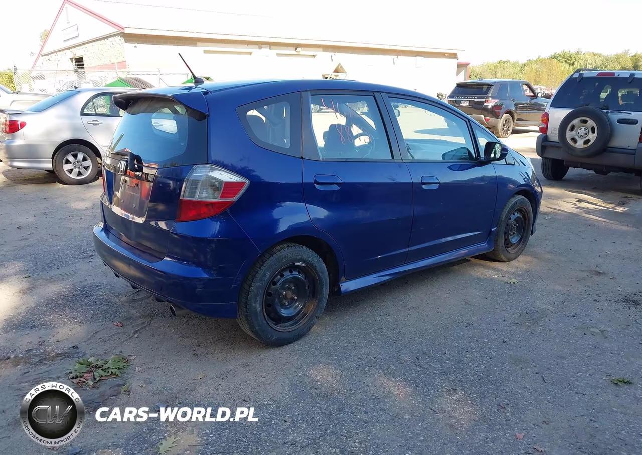 2011 Honda Fit Sport VIN:JHMGE8H53BC021990 - 4