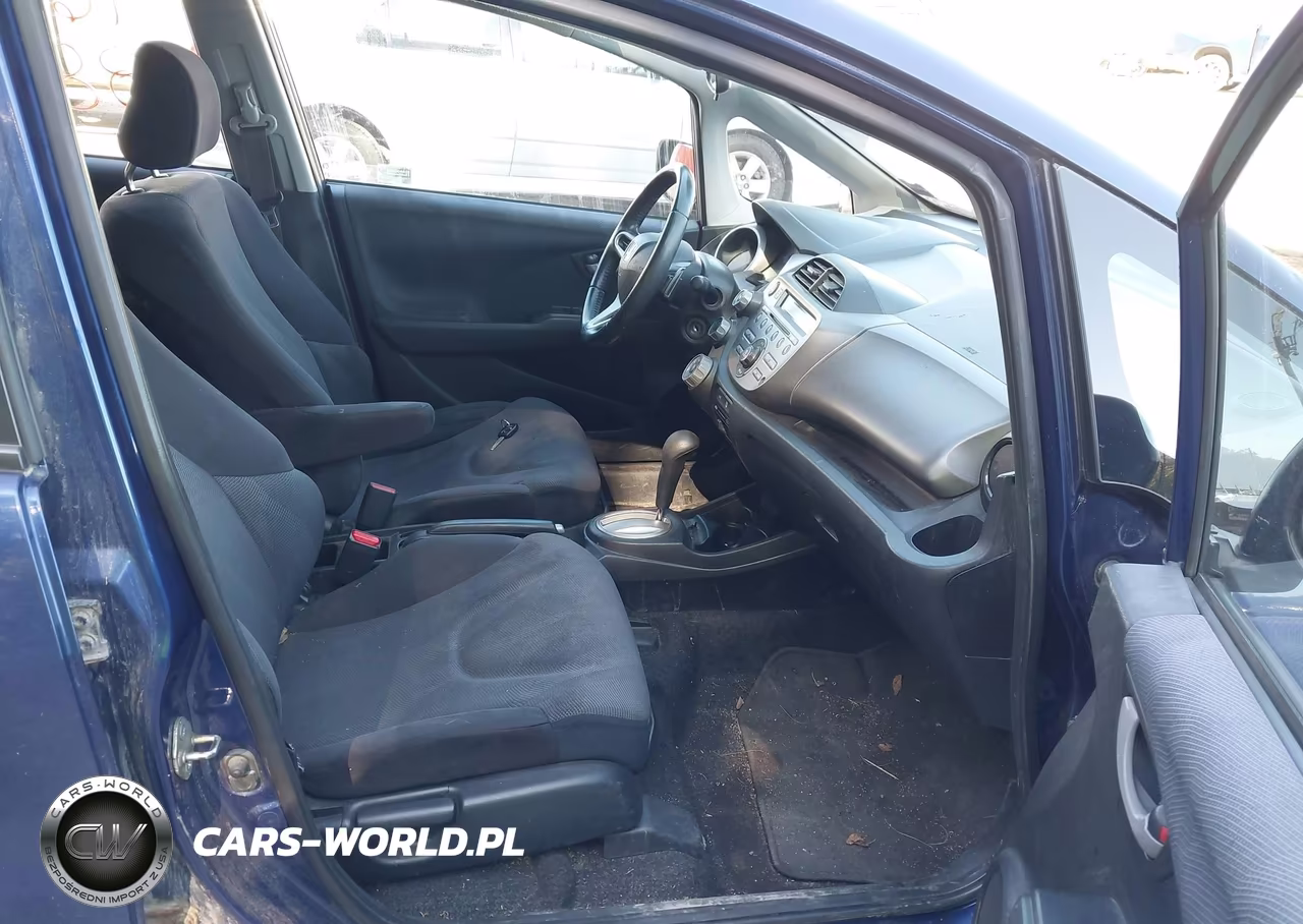 2011 Honda Fit Sport VIN:JHMGE8H53BC021990 - 5