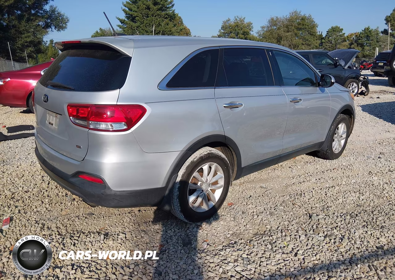 2016 Kia Sorento 2.4L L VIN:5XYPG4A30GG024376 - 4