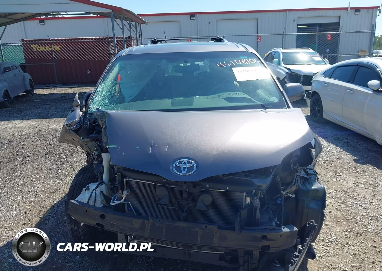 2013 Toyota Sienna Xle V6 8 Passenger VIN:5TDYK3DC4DS302154 - 12