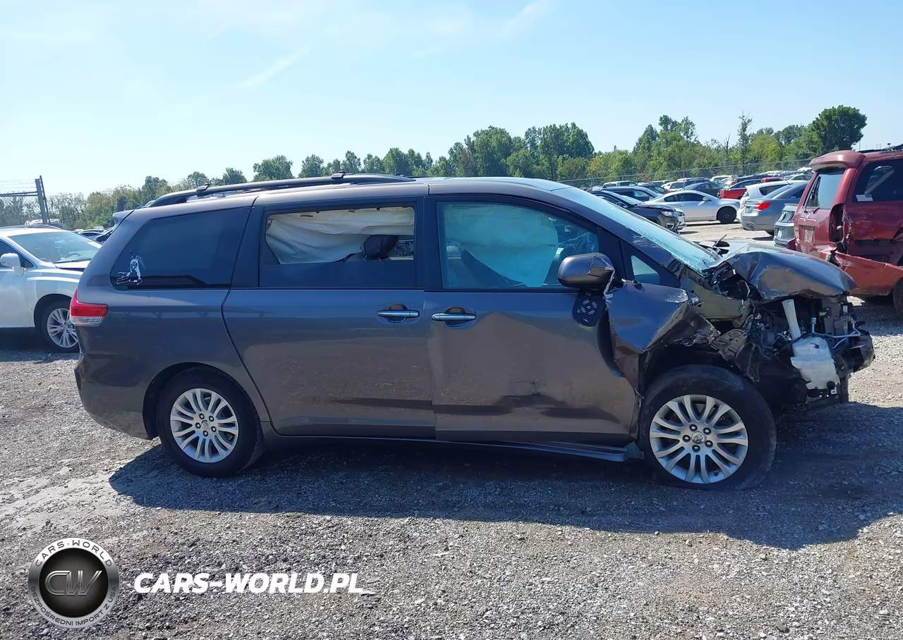 2013 Toyota Sienna Xle V6 8 Passenger VIN:5TDYK3DC4DS302154 - 13