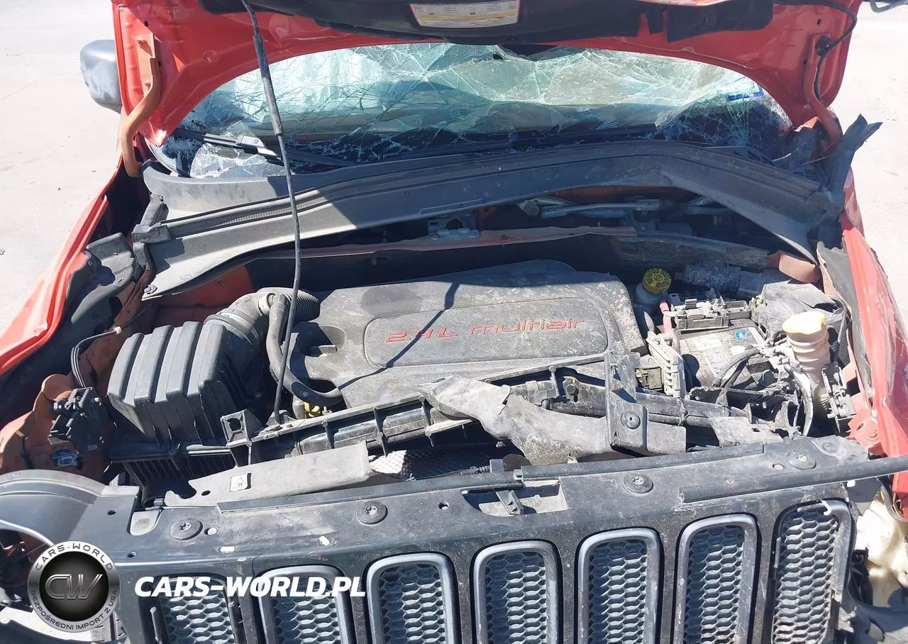 2015 Jeep Renegade Trailhawk VIN:ZACCJBCT0FPB36224 - 10