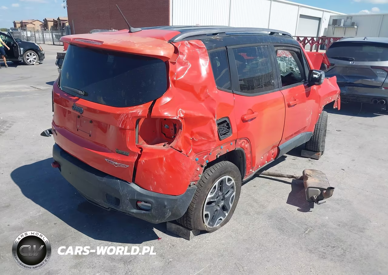 2015 Jeep Renegade Trailhawk VIN:ZACCJBCT0FPB36224 - 4