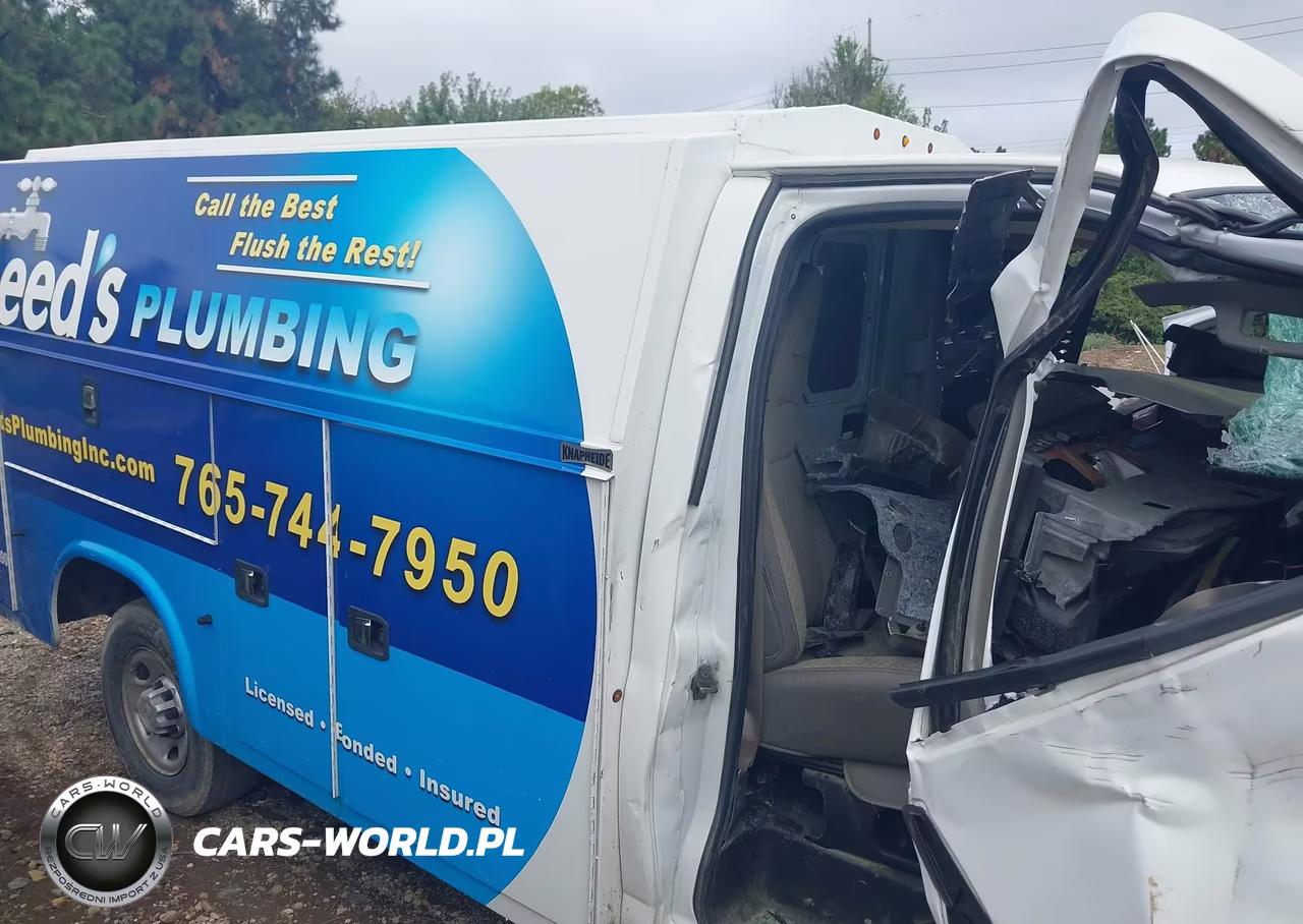 2020 Chevrolet Express Cutaway Work Van VIN:1GB0GRFG0L1258753 - 13