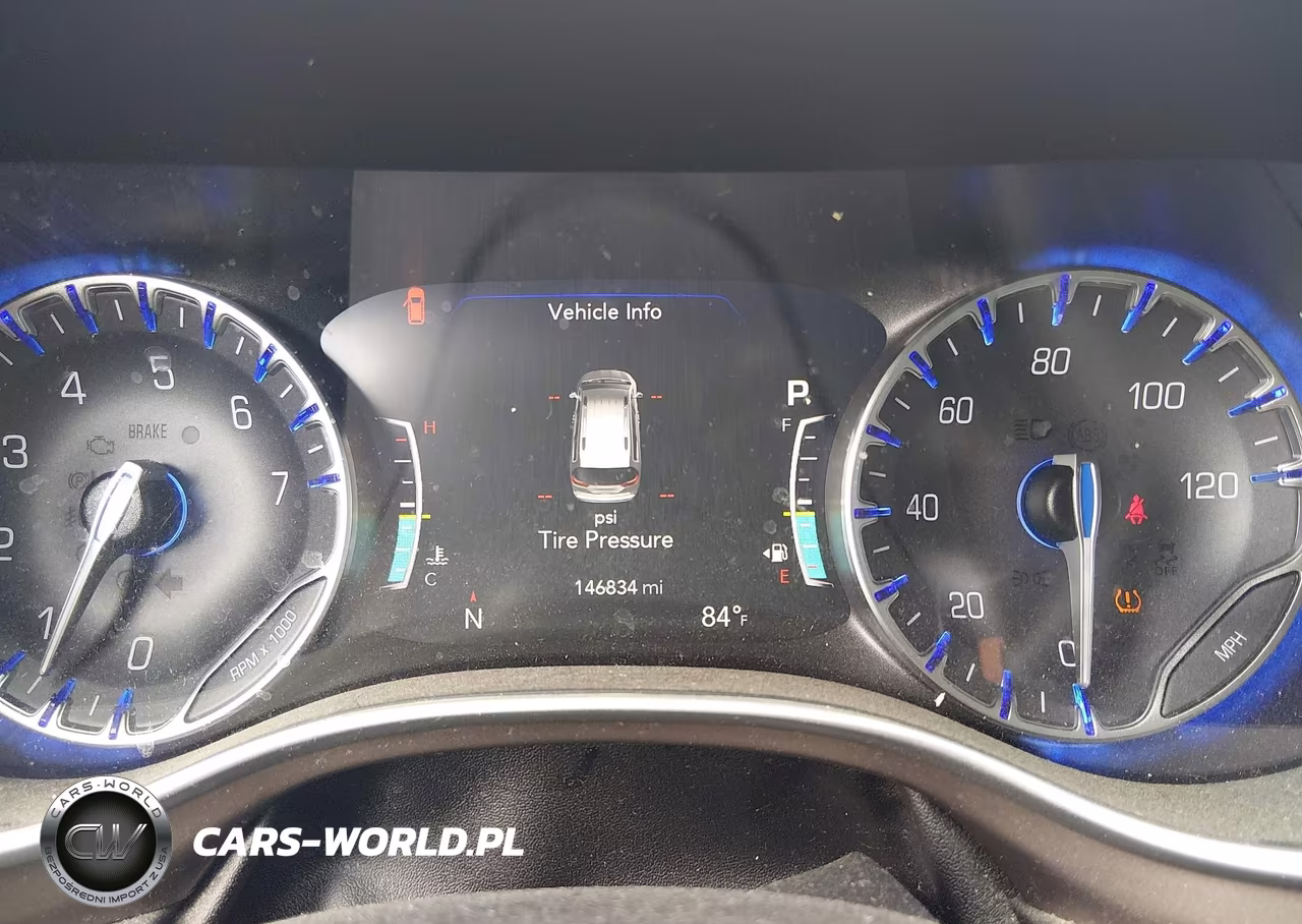 2019 Chrysler Pacifica Touring L VIN:2C4RC1BGXKR626551 - 7