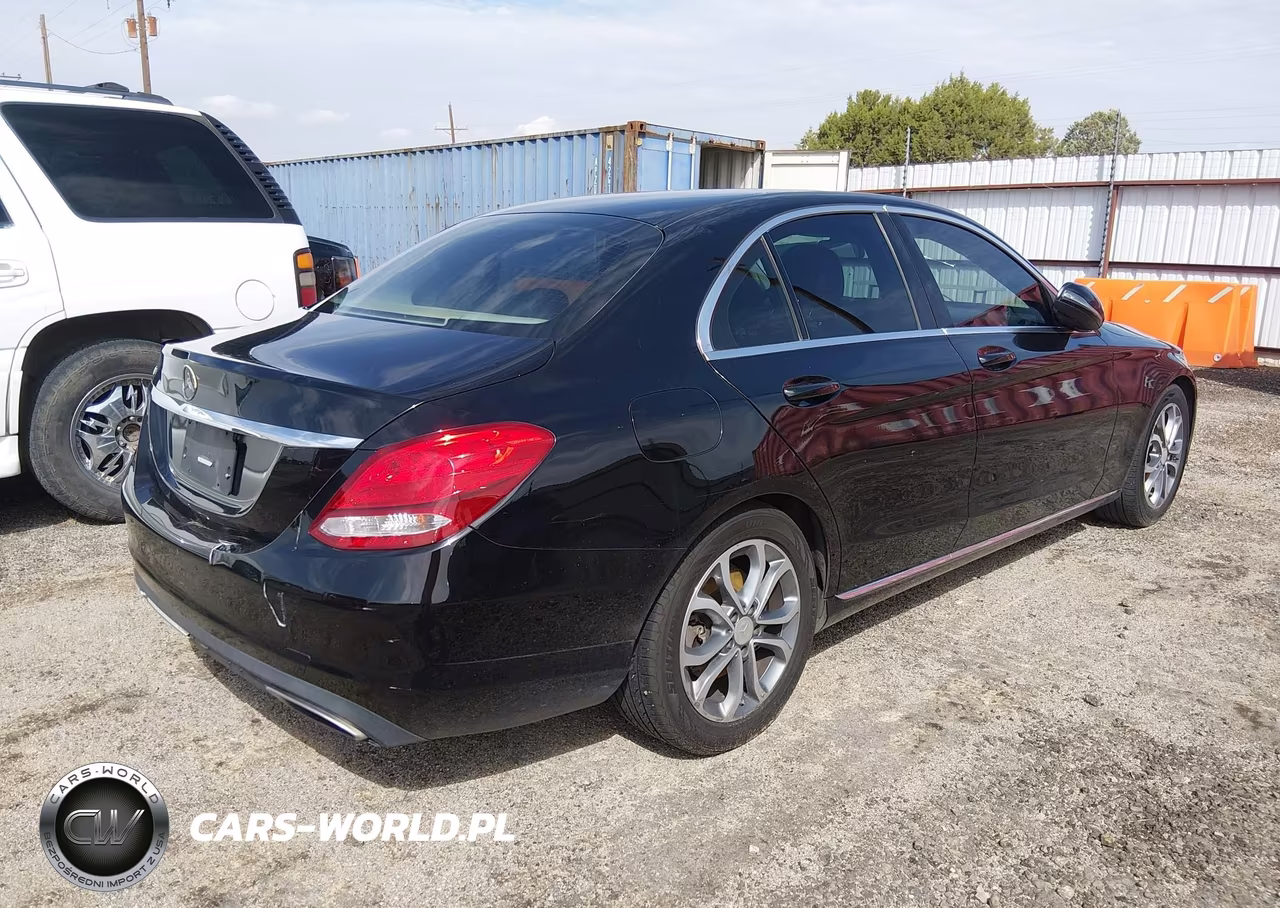 2016 Mercedes-Benz C 300 VIN:55SWF4JB2GU157121 - 4