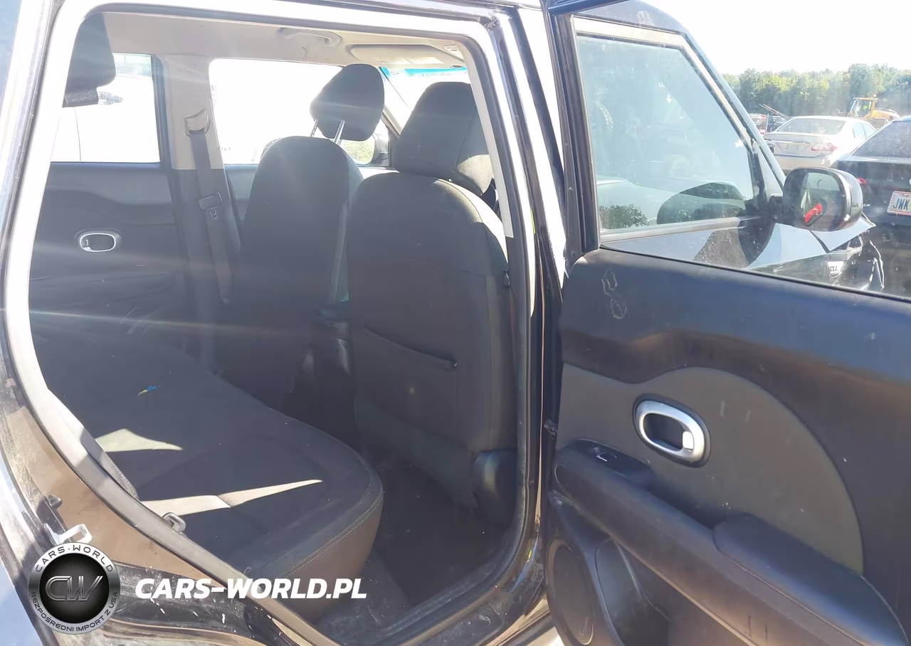 2019 Kia Soul + VIN:KNDJP3A52K7637168 - 8