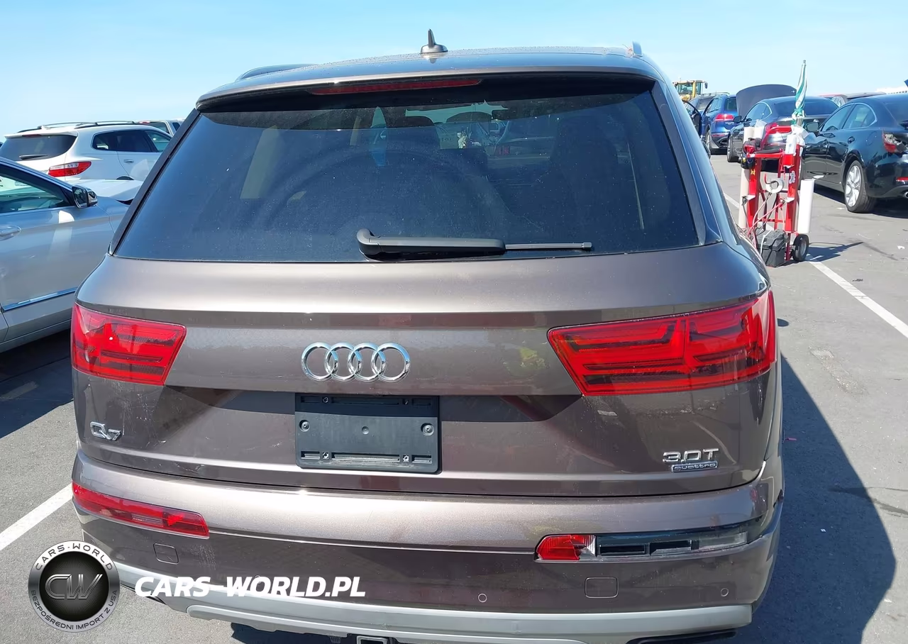 2017 Audi Q7 3.0T Premium VIN:WA1VAAF73HD020187 - 17