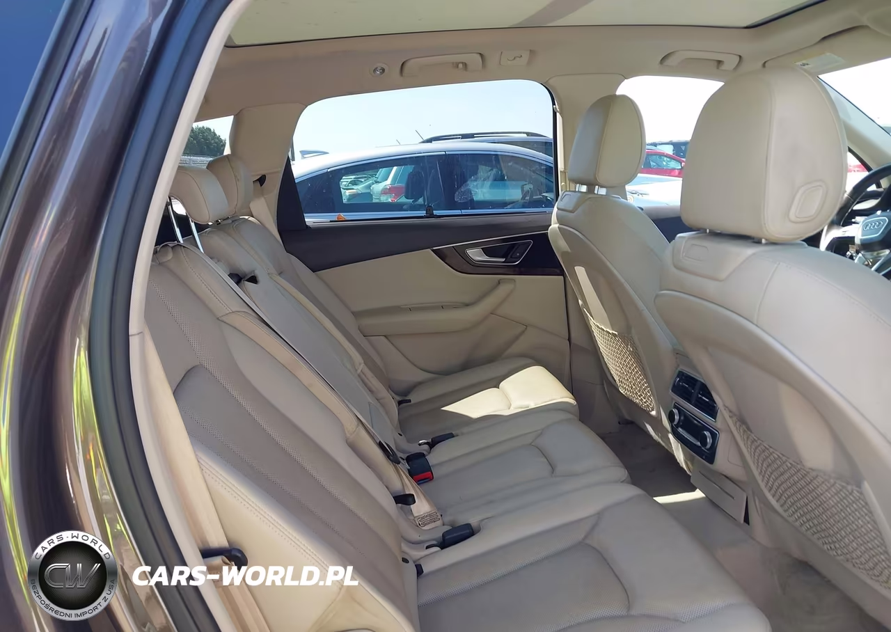 2017 Audi Q7 3.0T Premium VIN:WA1VAAF73HD020187 - 8