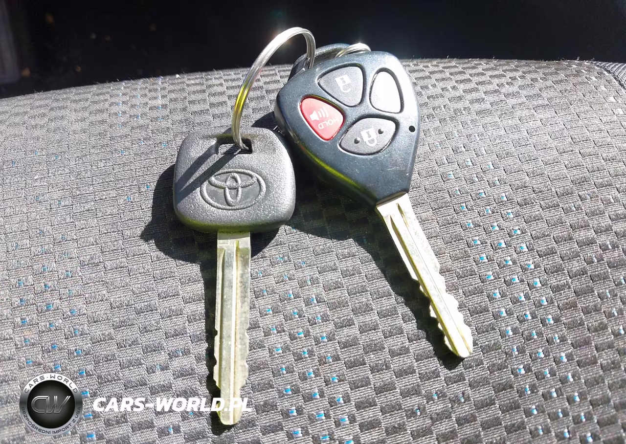 2011 Toyota Corolla S VIN:2T1BU4EE5BC745506 - 11