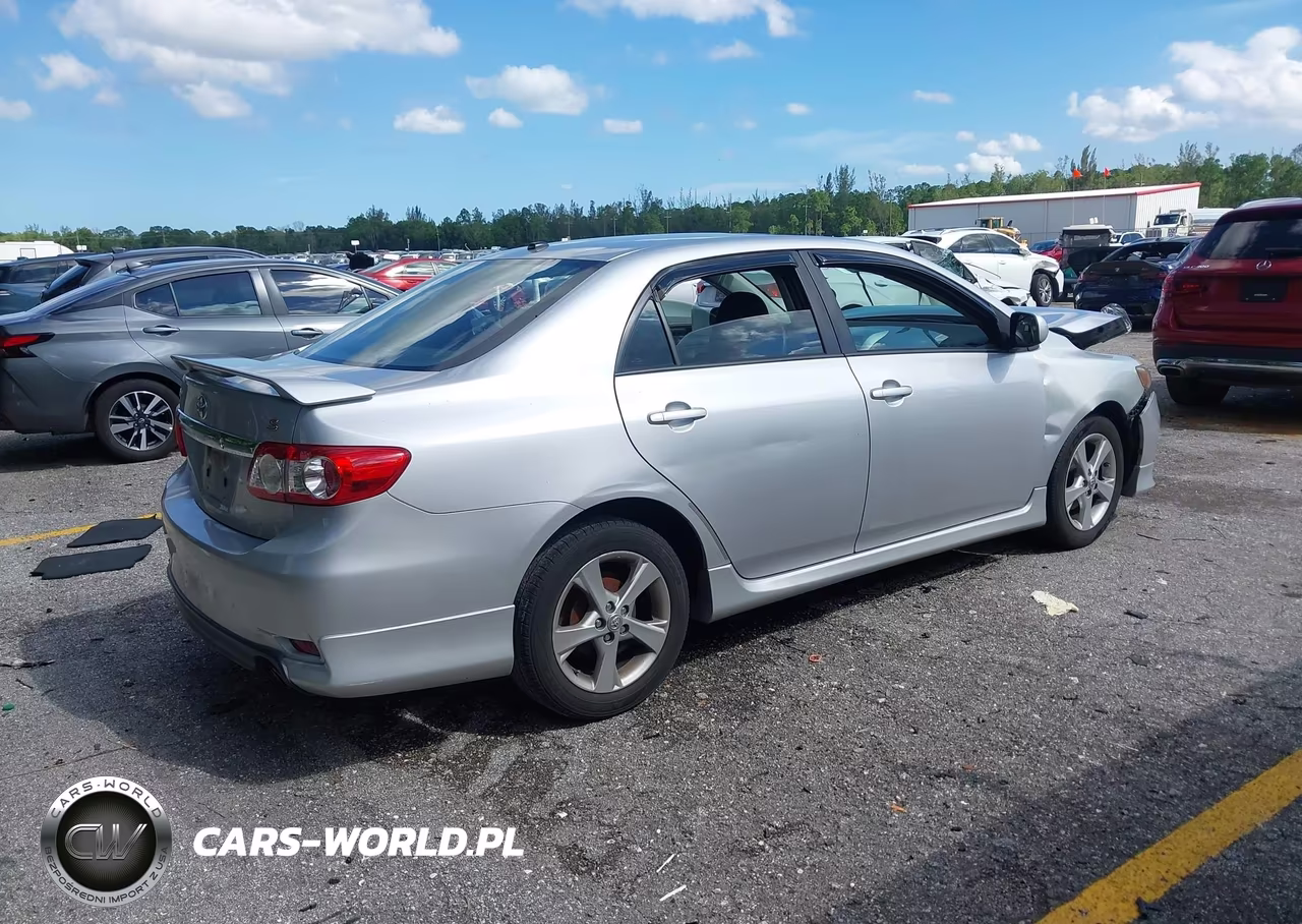 2011 Toyota Corolla S VIN:2T1BU4EE5BC745506 - 4