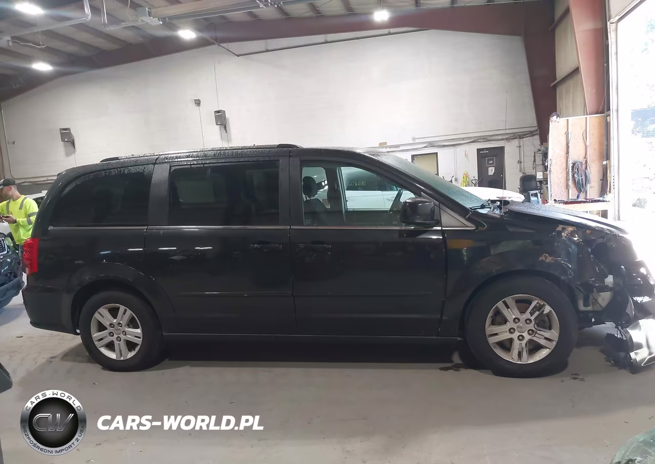 2013 Dodge Grand Caravan Crew VIN:2C4RDGDG8DR800472 - 14