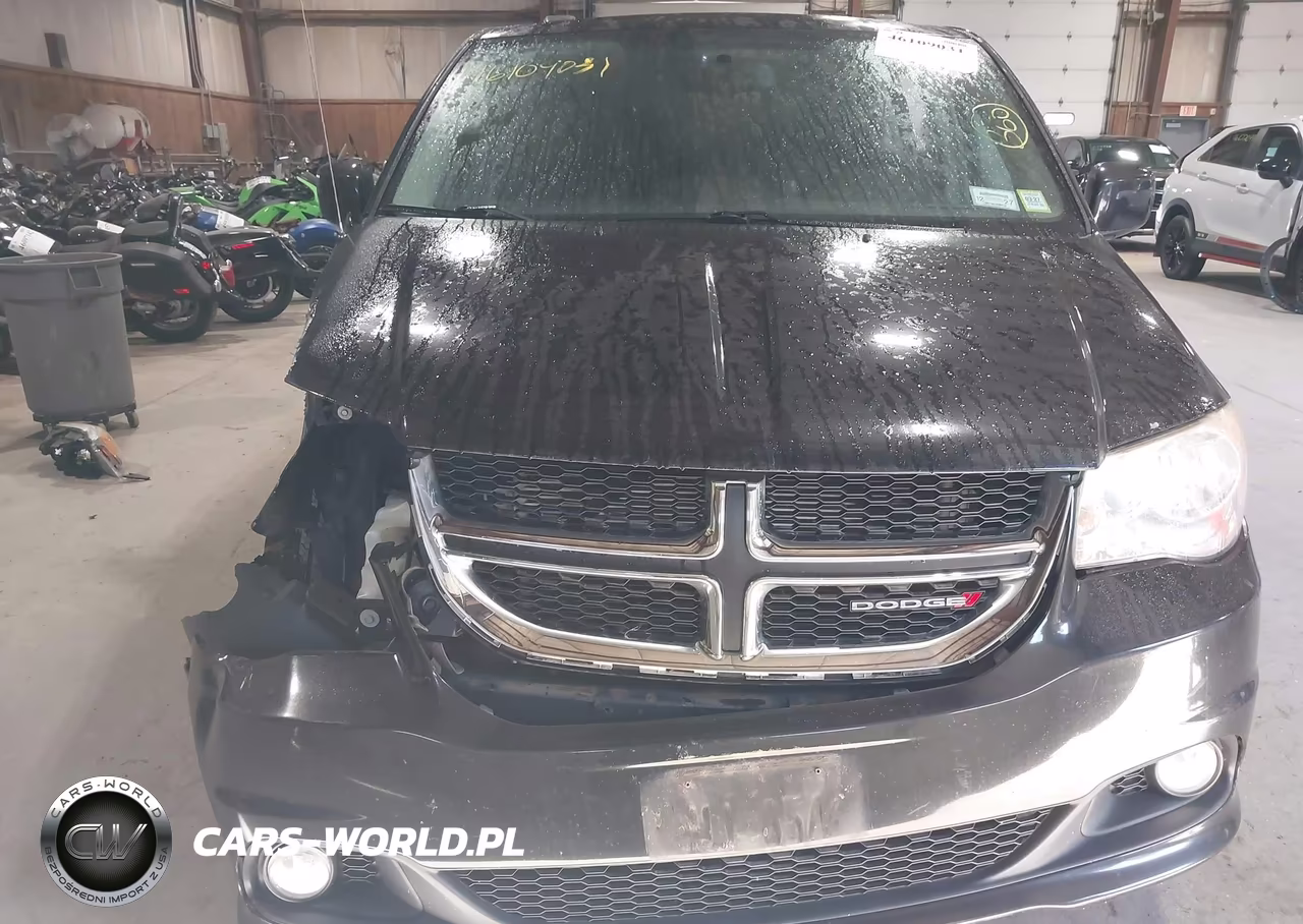 2013 Dodge Grand Caravan Crew VIN:2C4RDGDG8DR800472 - 18
