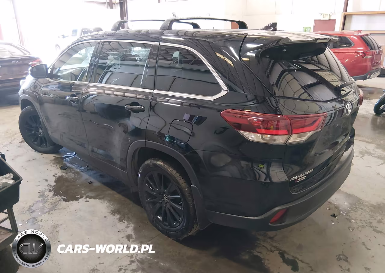 2019 Toyota Highlander Se VIN:5TDJZRFH8KS571876 - 3