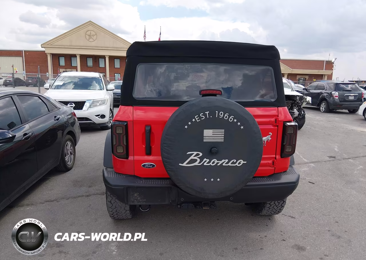 2022 Ford Bronco Base VIN:1FMEE5BP8NLA86609 - 16