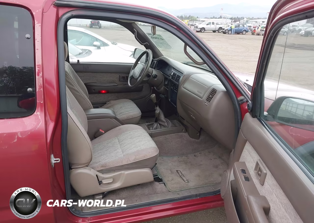 1999 Toyota Tacoma VIN:4TAWN72N6XZ434082 - 5