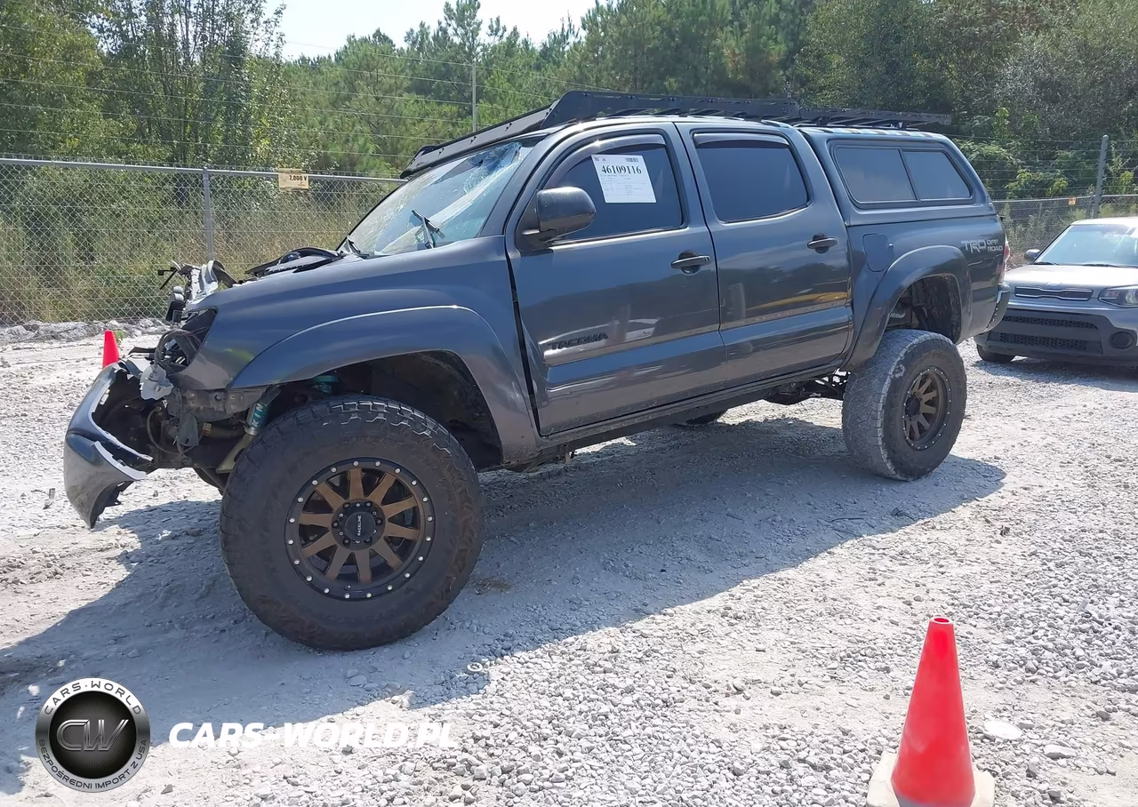 2015 Toyota Tacoma Base V6 VIN:3TMLU4EN6FM192270 - 2
