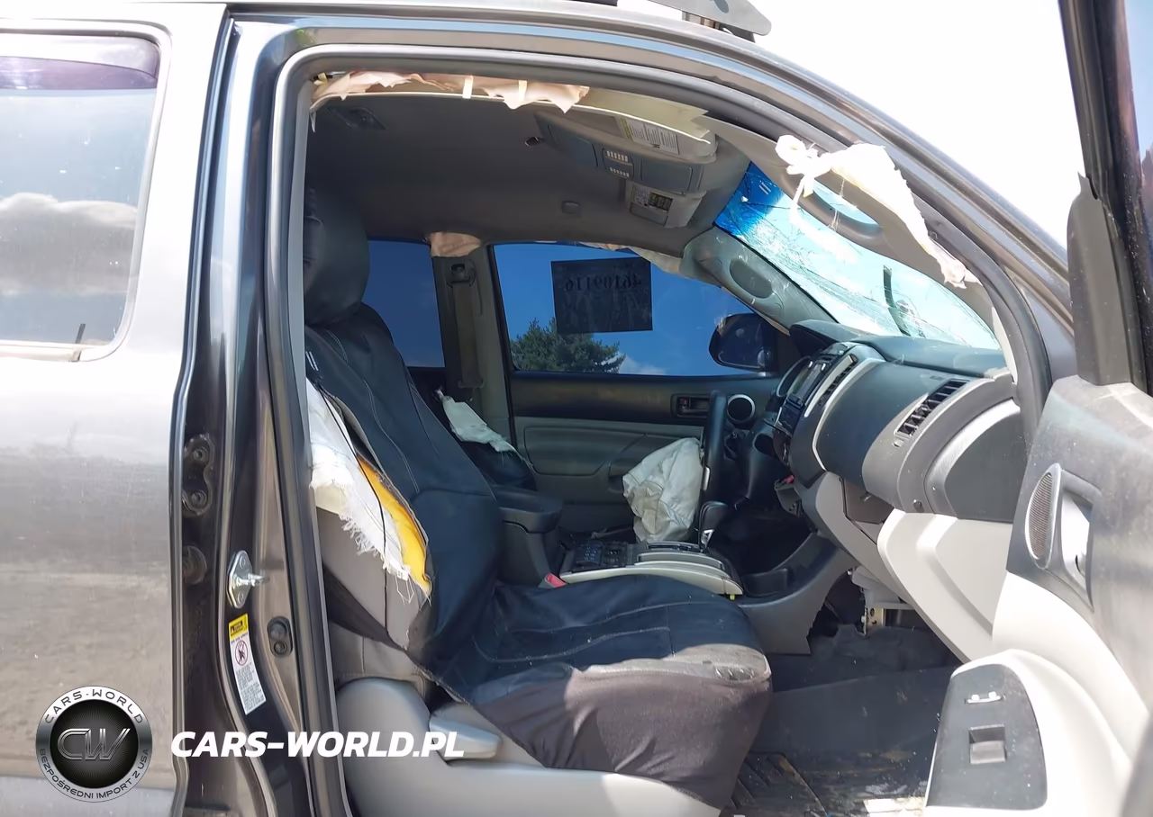 2015 Toyota Tacoma Base V6 VIN:3TMLU4EN6FM192270 - 5