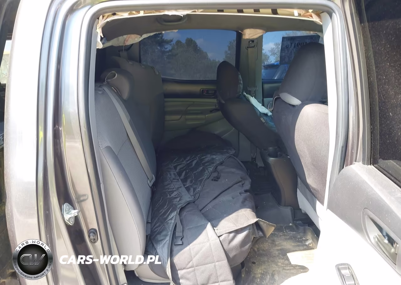 2015 Toyota Tacoma Base V6 VIN:3TMLU4EN6FM192270 - 8
