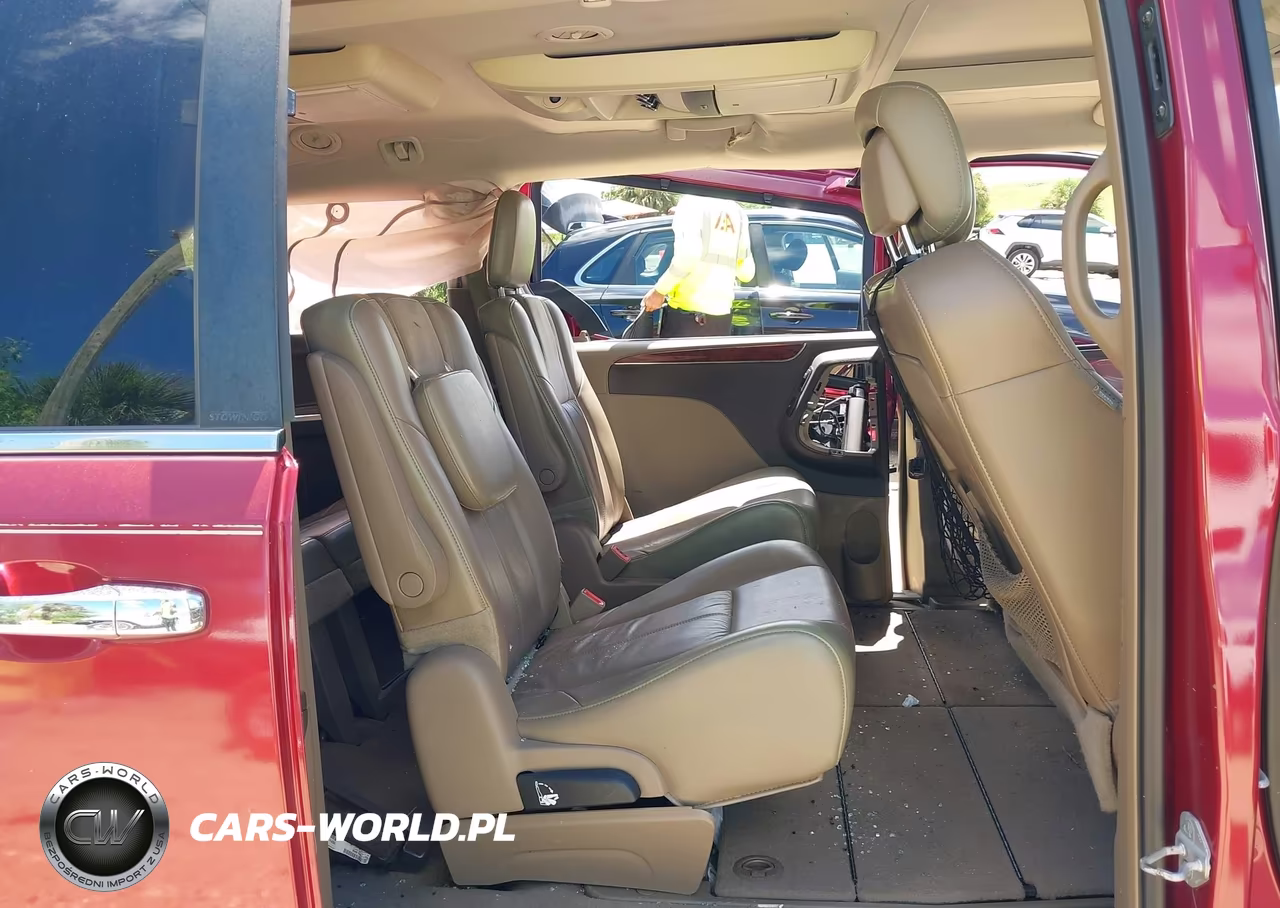 2012 Chrysler Town & Country Limited VIN:2C4RC1GG1CR300681 - 8