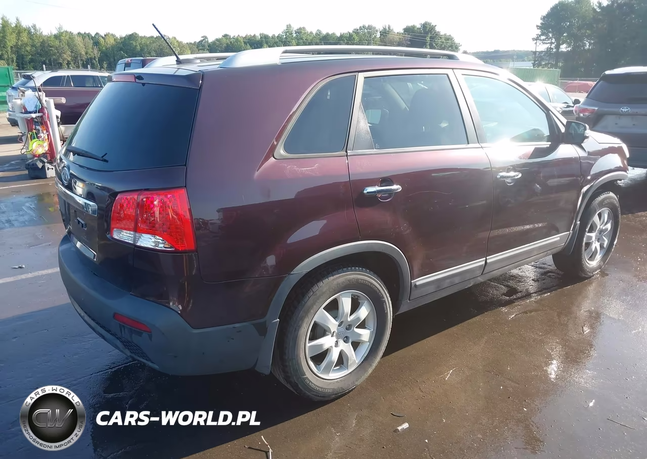 2012 Kia Sorento Lx VIN:5XYKT4A61CG188908 - 4