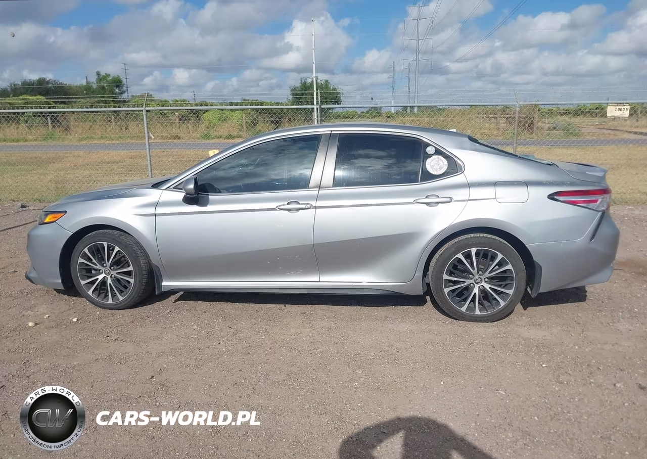 2020 Toyota Camry Se VIN:4T1G11AK8LU865969 - 14