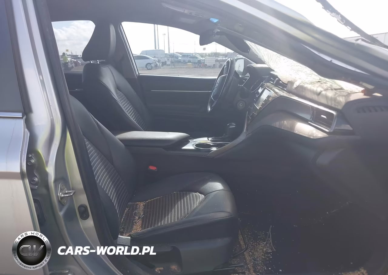 2020 Toyota Camry Se VIN:4T1G11AK8LU865969 - 5