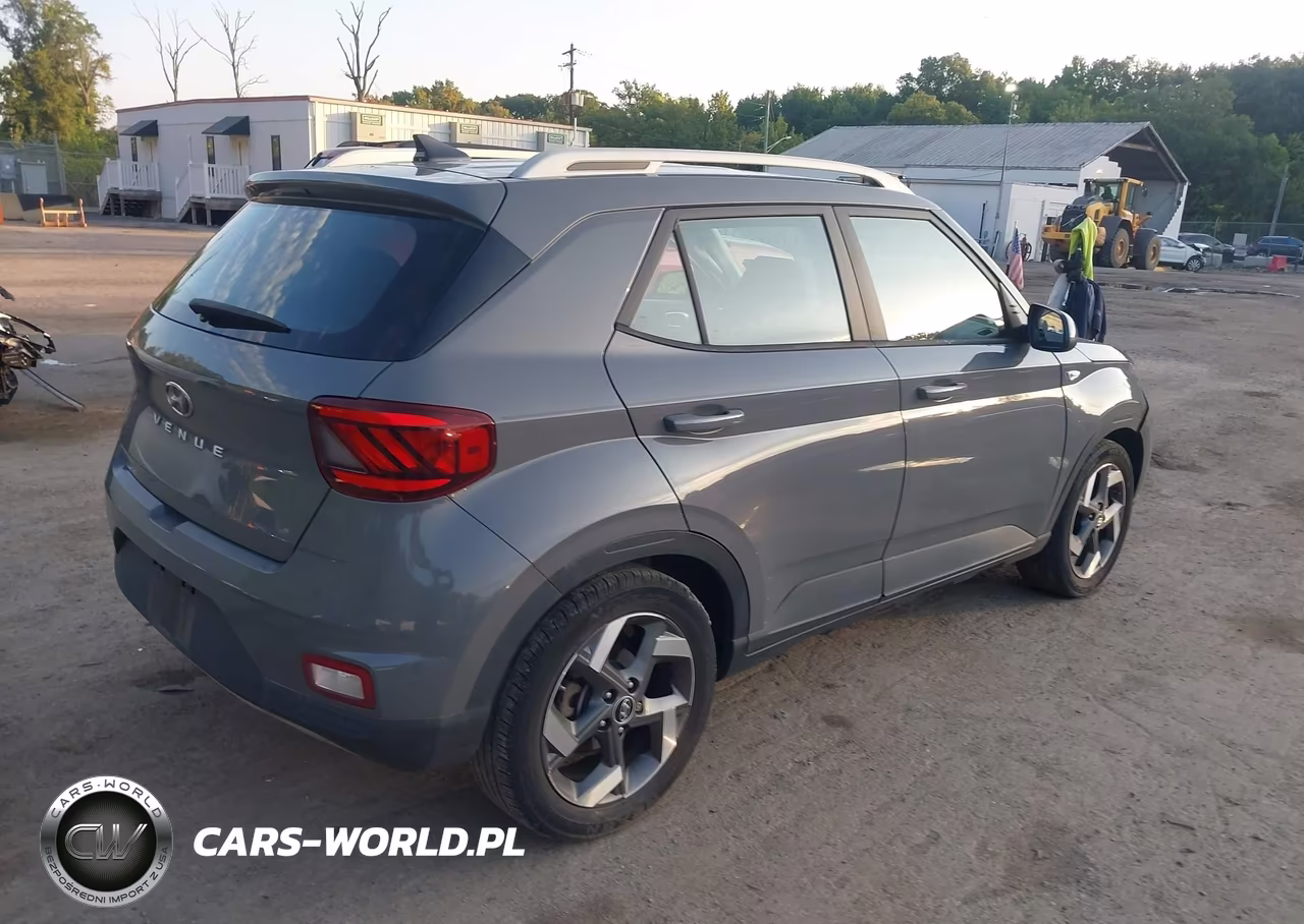 2021 Hyundai Venue Sel VIN:KMHRC8A36MU098578 - 4