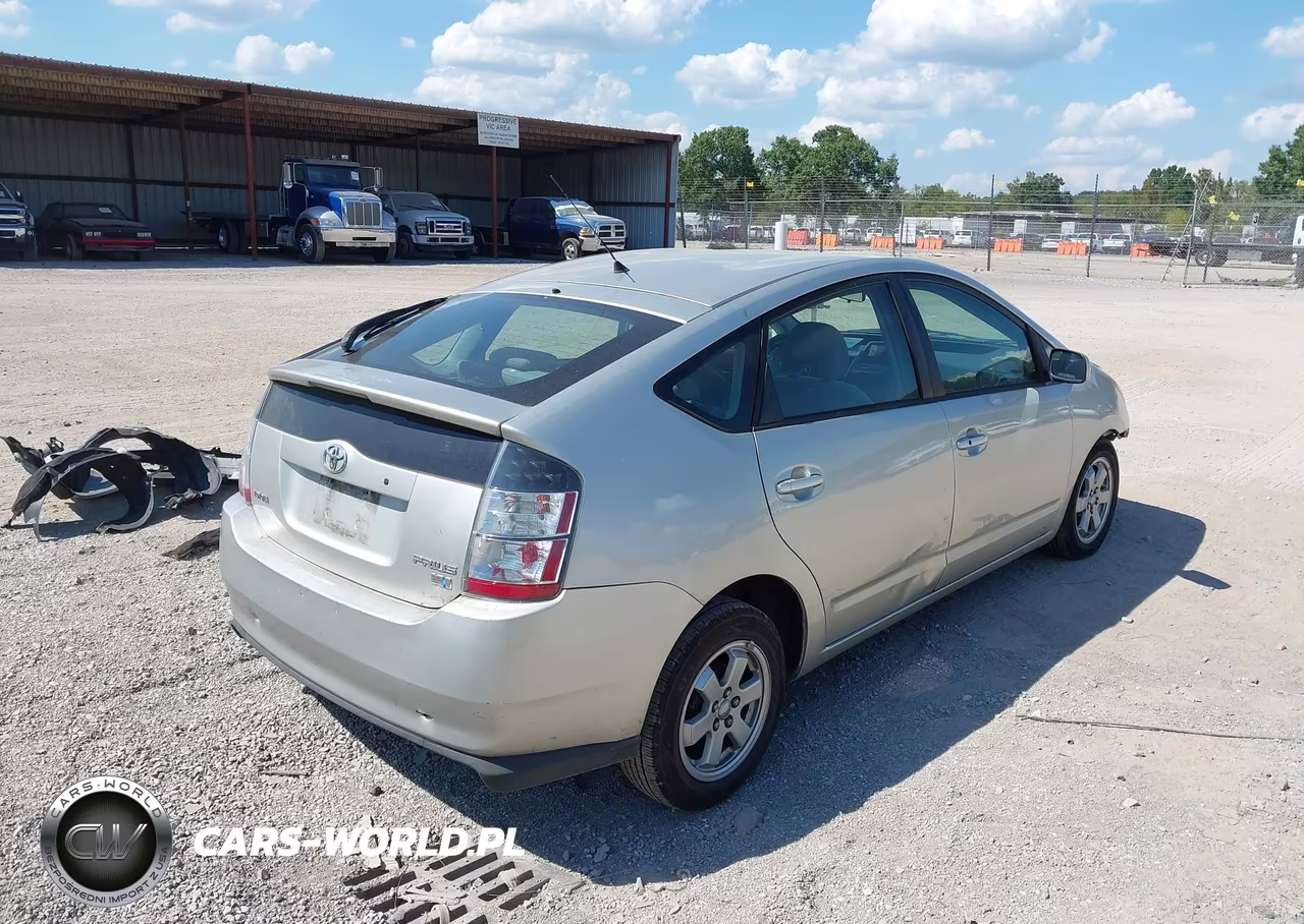 2005 Toyota Prius VIN:JTDKB20UX53018769 - 4