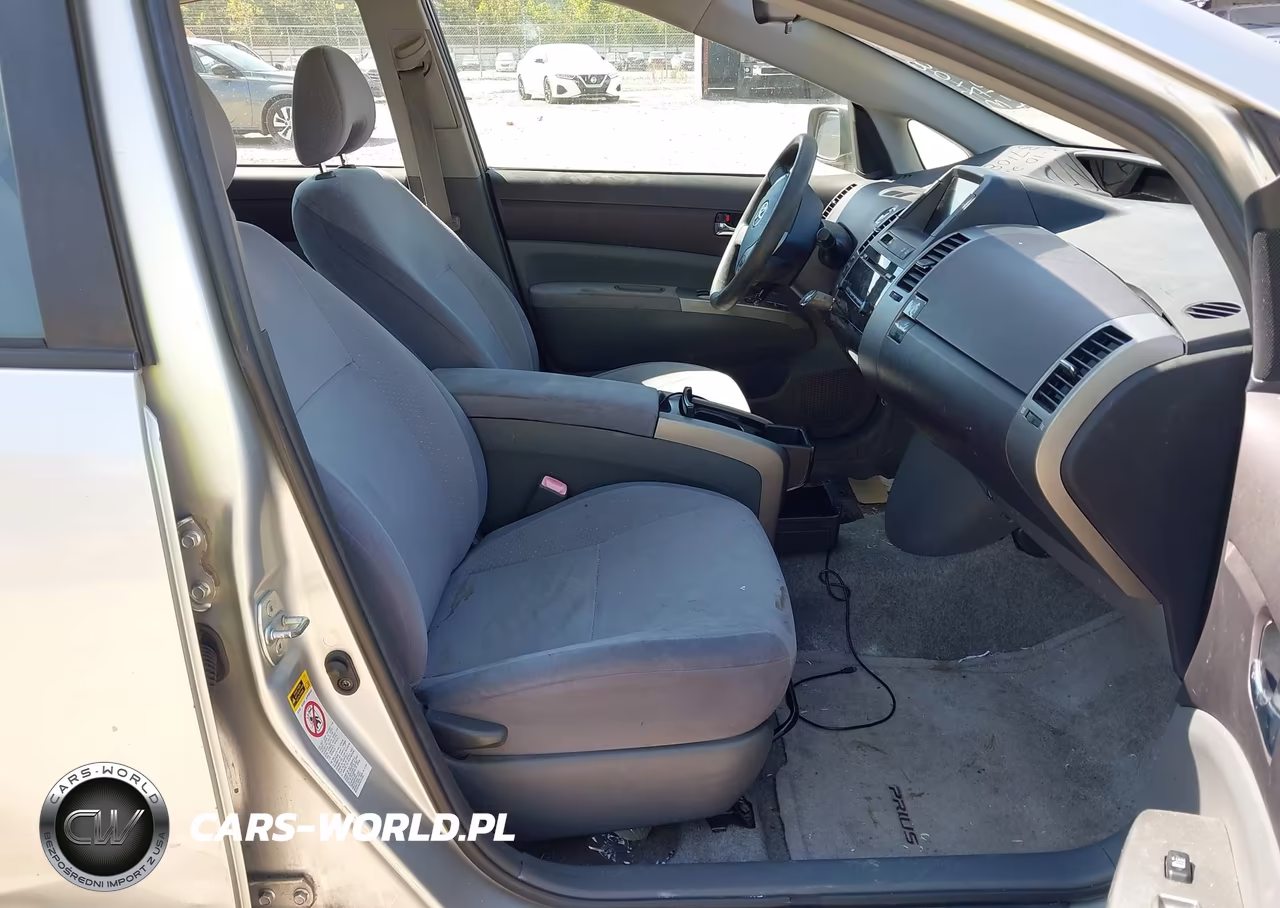 2005 Toyota Prius VIN:JTDKB20UX53018769 - 5