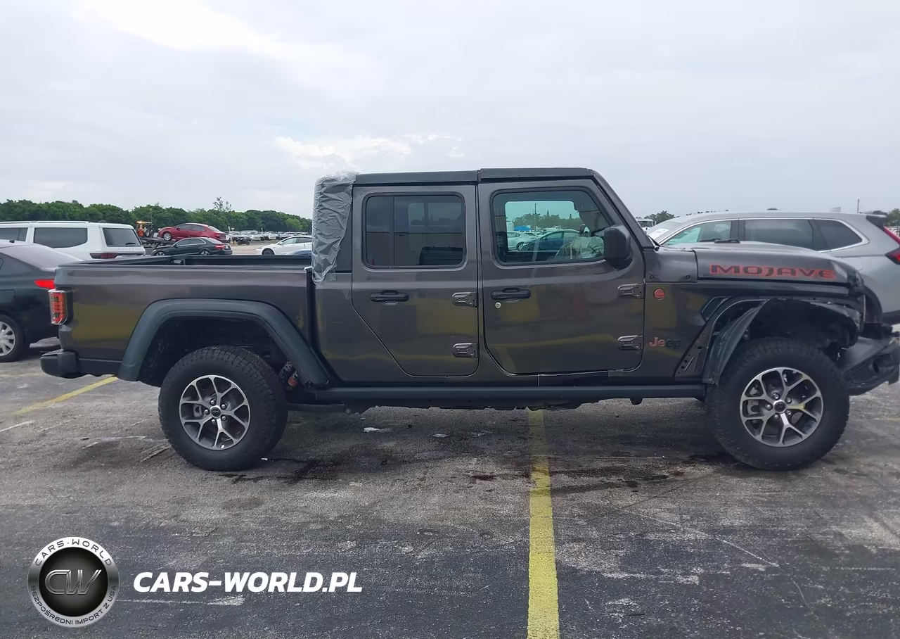 2026 Jeep Gladiator Mojave 4X4 VIN:1C6RJTEG9TL164238 - 13