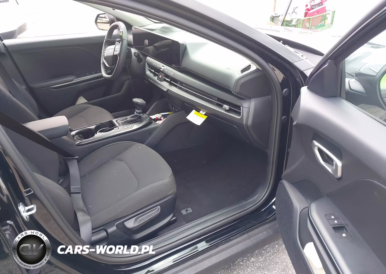 2026 Kia K4 Lx VIN:3KPFT4DE8TE364791 - 5