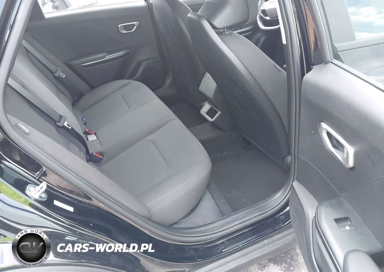 2026 Kia K4 Lx VIN:3KPFT4DE8TE364791 - 8