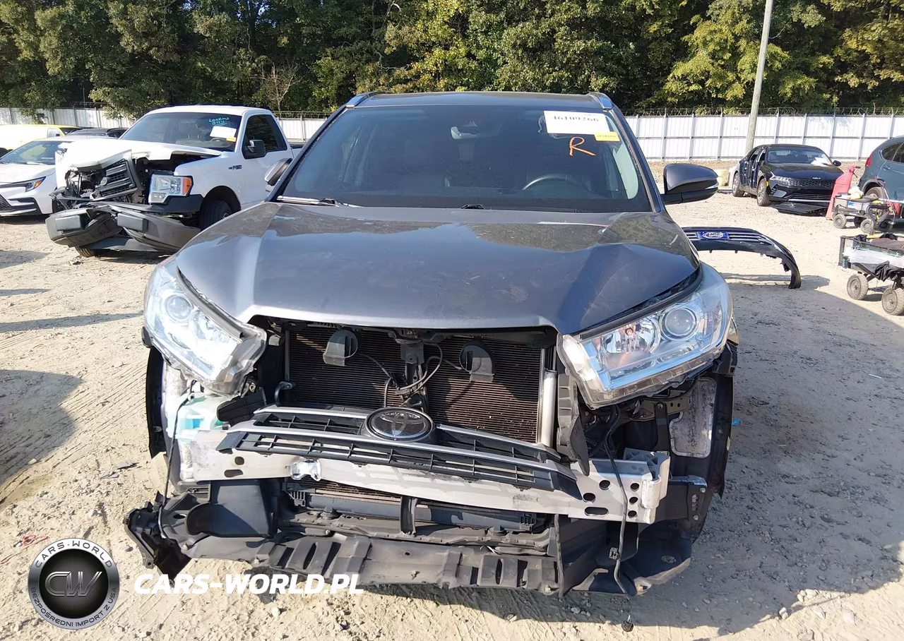 2018 Toyota Highlander Xle VIN:5TDKZRFH6JS549152 - 6