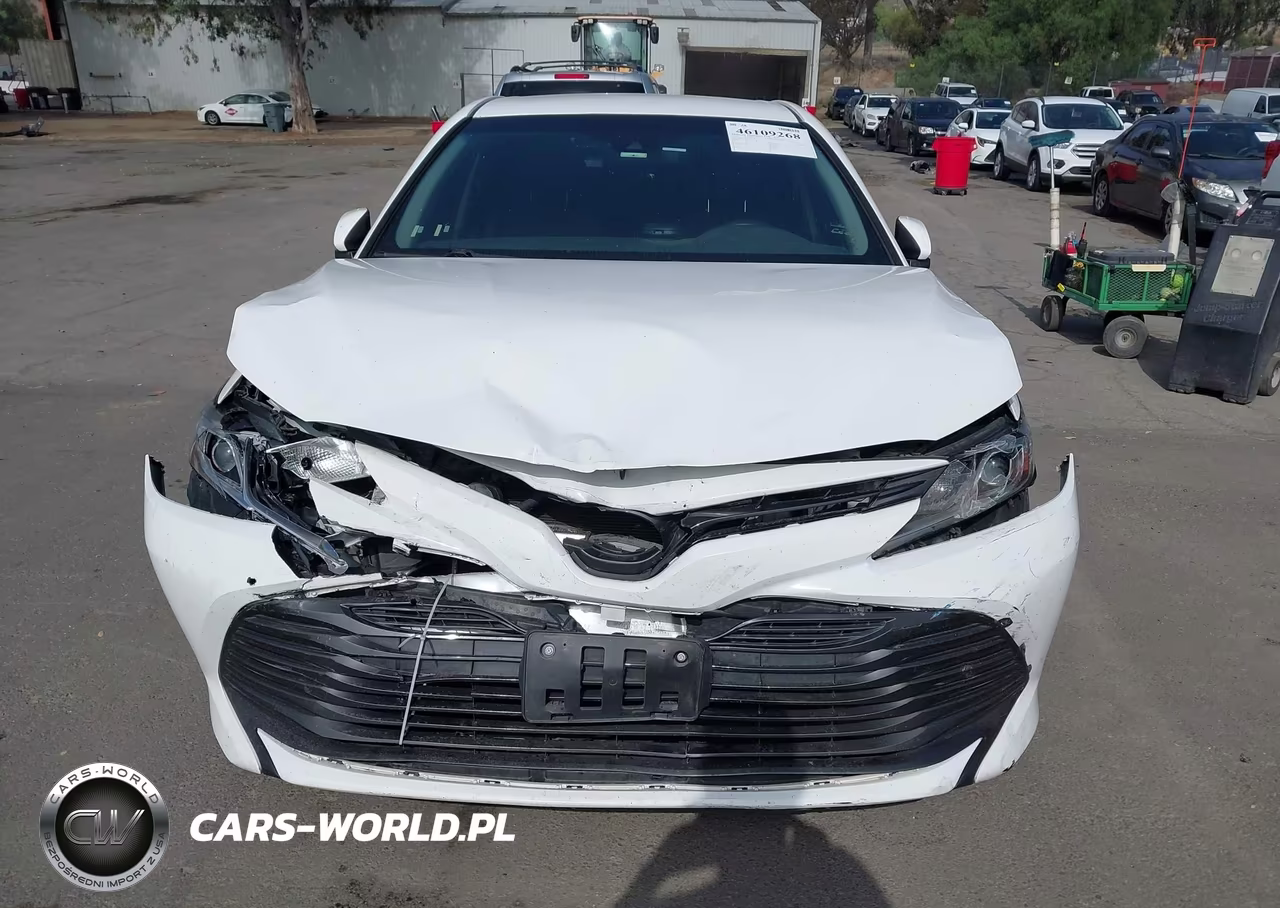 2018 Toyota Camry Hybrid Le VIN:4T1B31HK8JU507570 - 12