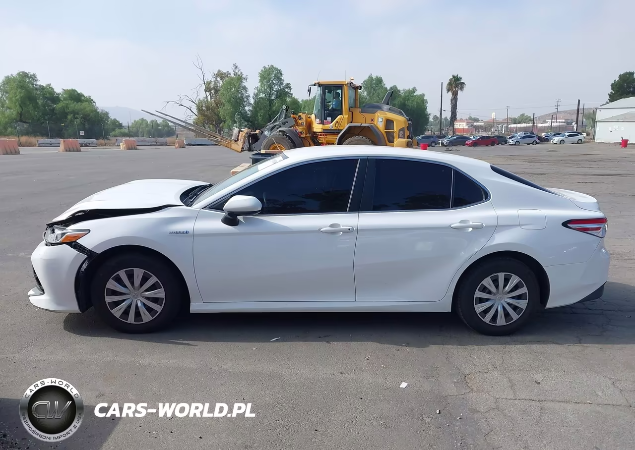 2018 Toyota Camry Hybrid Le VIN:4T1B31HK8JU507570 - 14