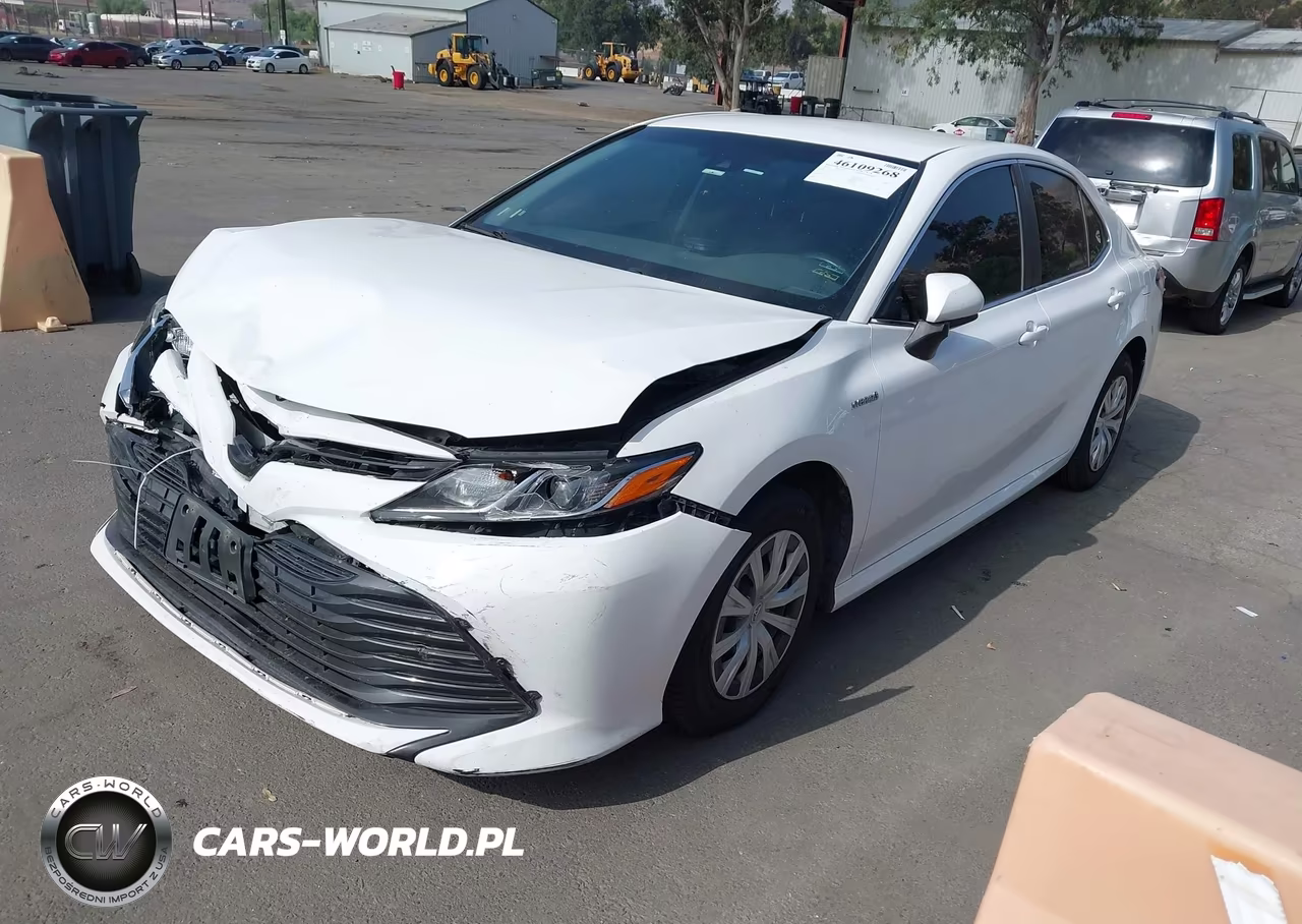 2018 Toyota Camry Hybrid Le VIN:4T1B31HK8JU507570 - 2