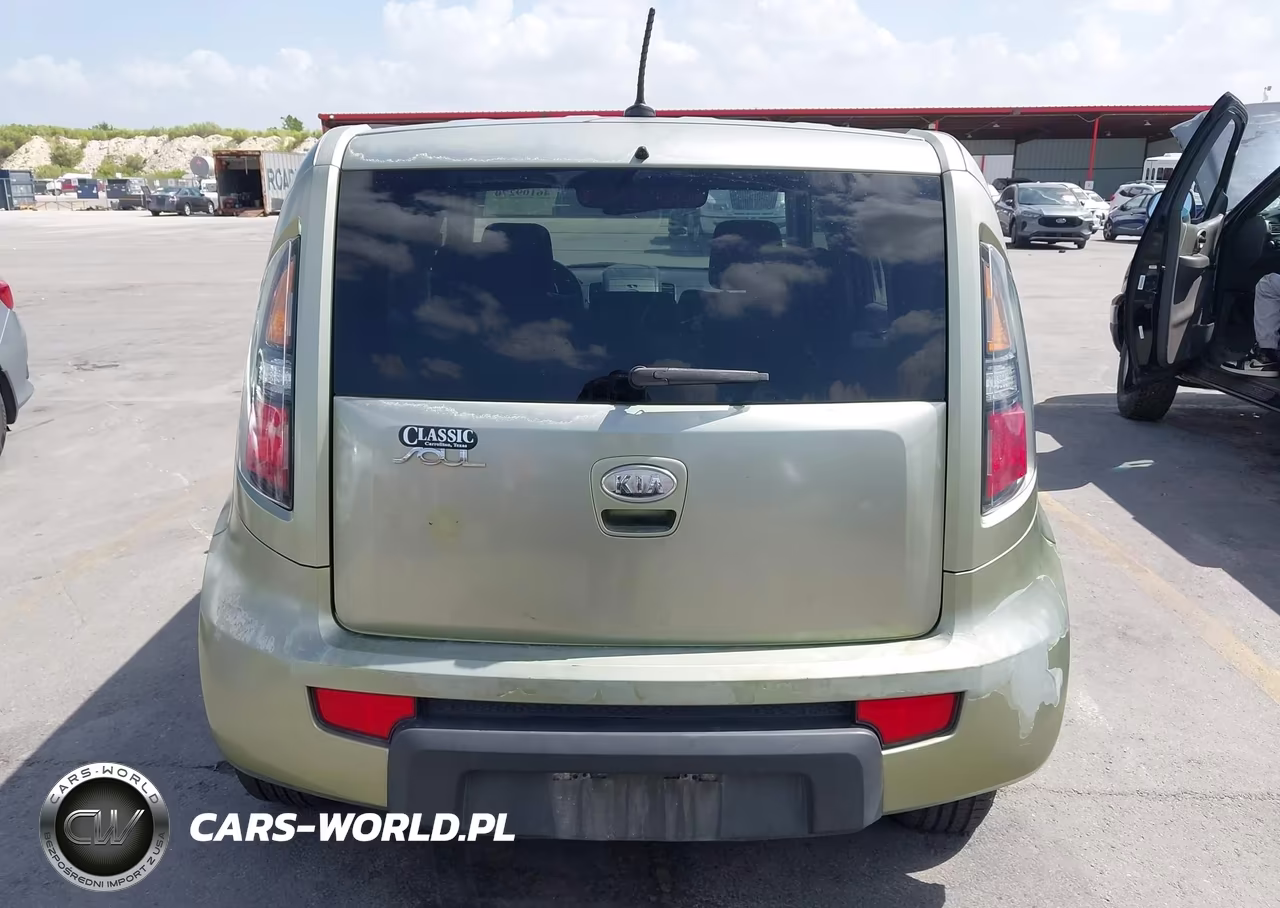 2011 Kia Soul + VIN:KNDJT2A24B7338633 - 16