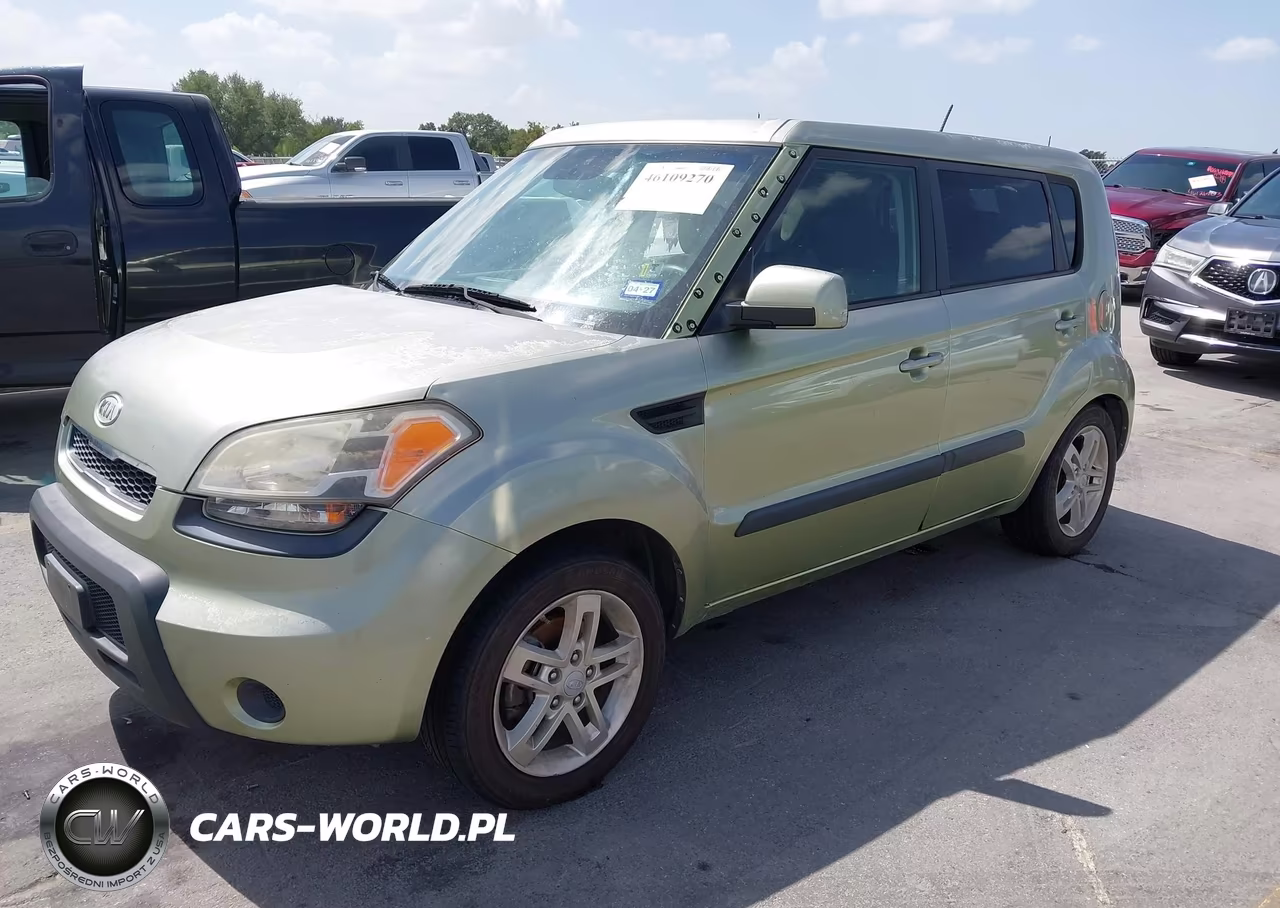 2011 Kia Soul + VIN:KNDJT2A24B7338633 - 2