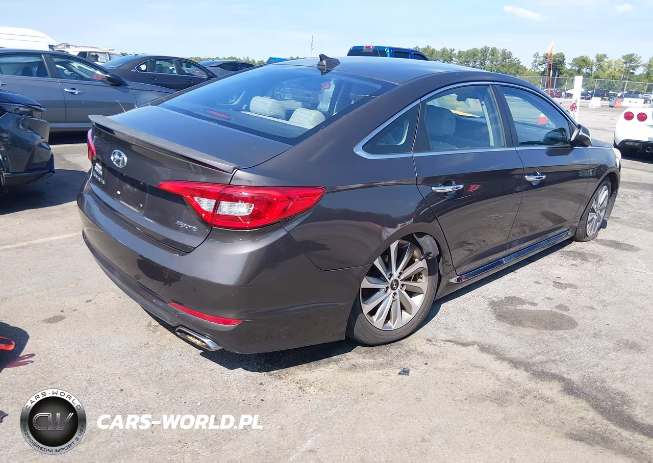 2015 Hyundai Sonata Sport VIN:5NPE34AF6FH248014 - 4