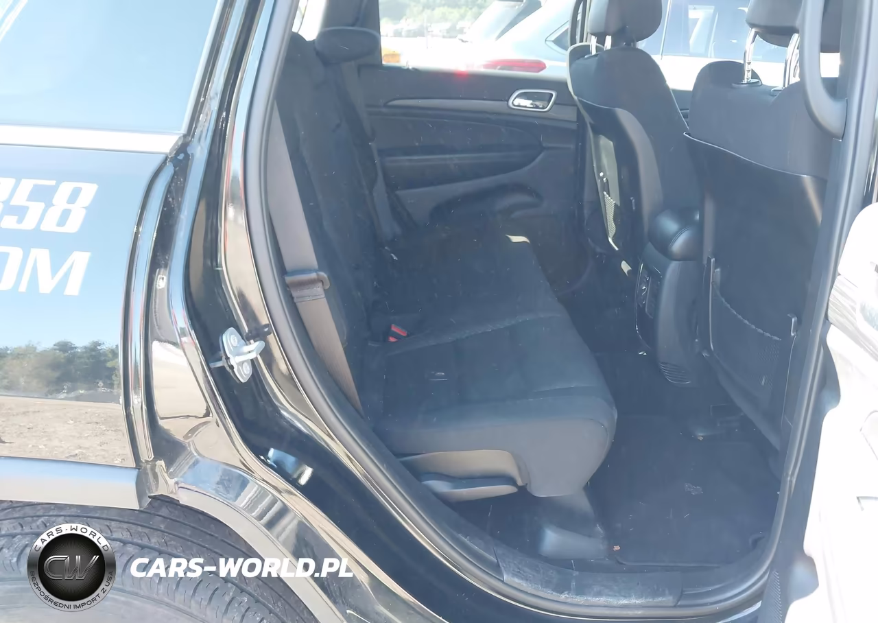 2020 Jeep Grand Cherokee Laredo E 4X4 VIN:1C4RJFAG5LC337074 - 8