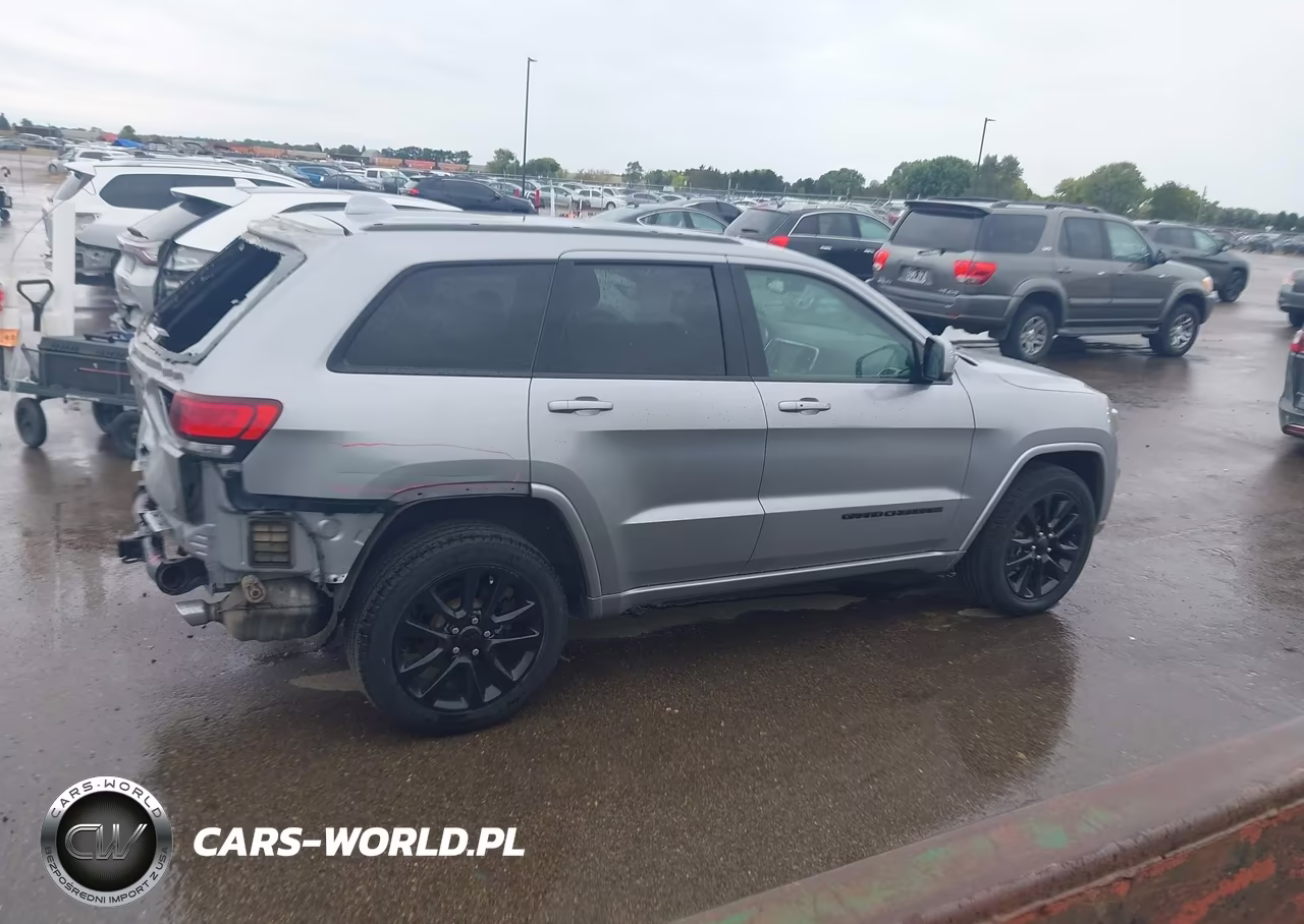2018 Jeep Grand Cherokee Altitude 4X4 VIN:1C4RJFAG9JC237766 - 14